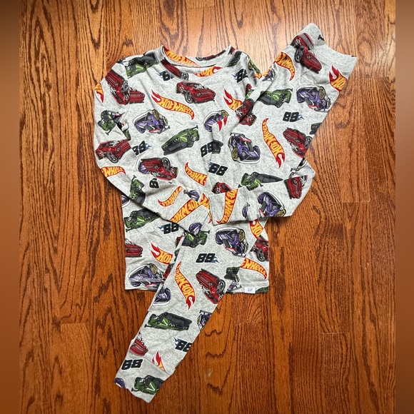 NEW Gap Hot Wheels Pajamas 8 - Picture 1 of 7